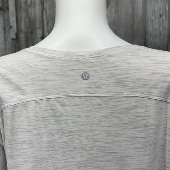 Lululemon To The Point Long Sleeve in Heathered Core Light Grey [6018] - Picture 3 of 6